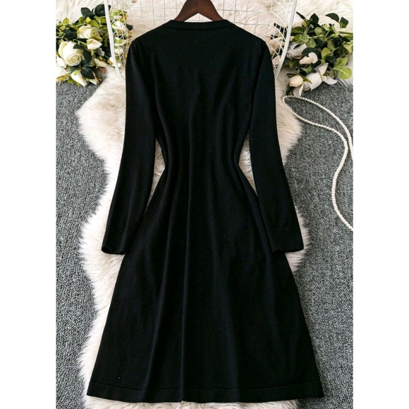 Elegant Black Warm Dress - Picture 2 of 7